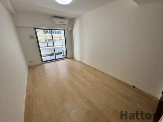 パークフラッツ江坂の居間・リビング