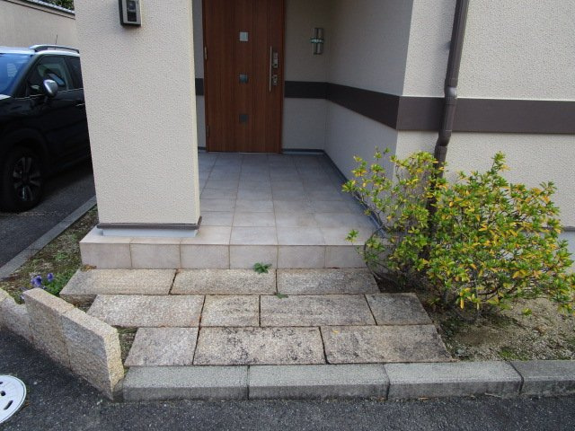 御影郡家貸家のエントランス