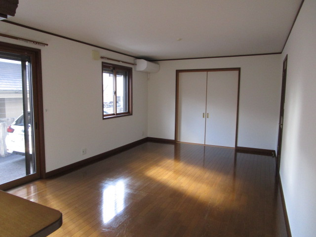 御影郡家貸家の居間・リビング