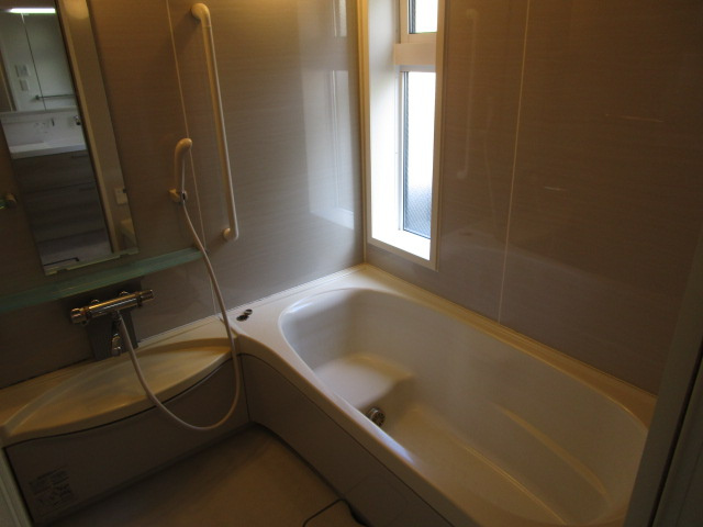 御影郡家貸家の浴室