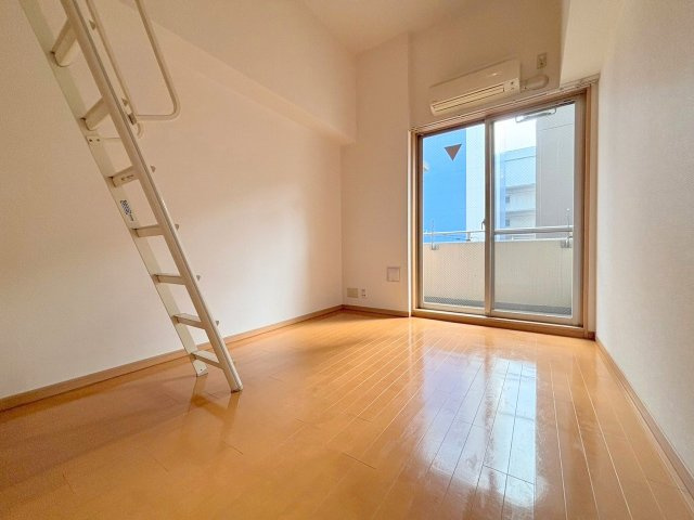 エステムコート新大阪Vソレックスの居間・リビング