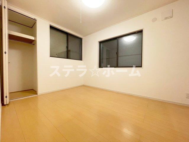 柴原町5　中古戸建の洋室|使い勝手のいい洋室です