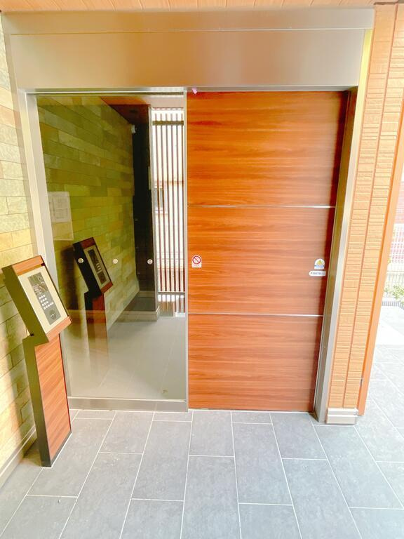 D-ROOM千代田町のエントランス