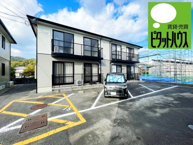 ヴィラージュマルイ　Ａ棟の外観