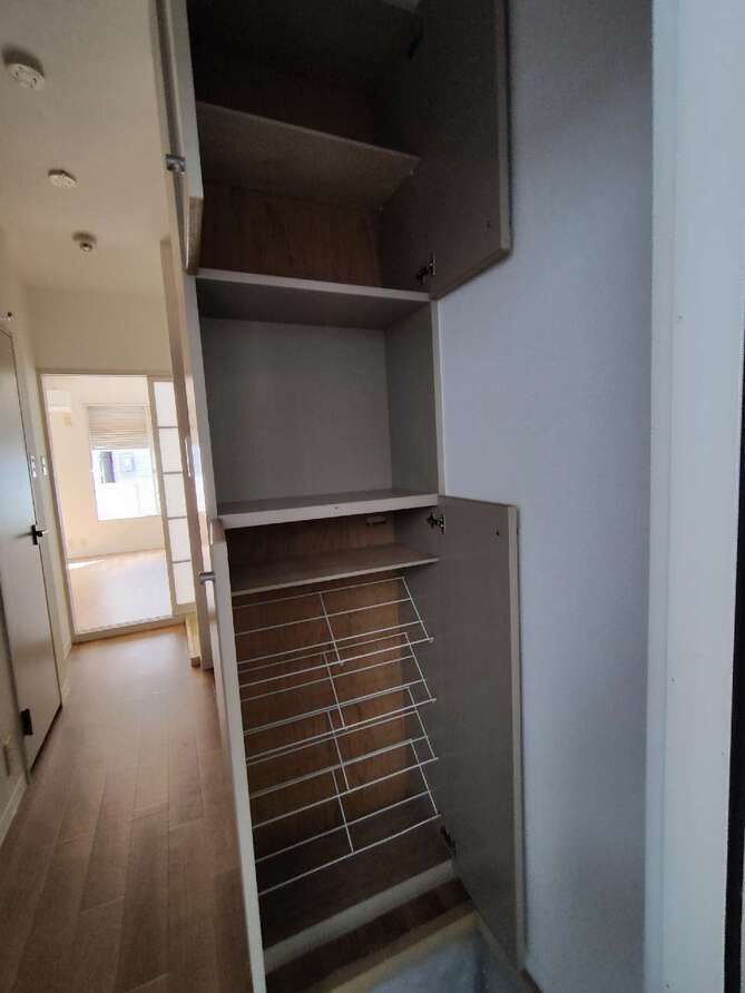 メゾンルナの玄関