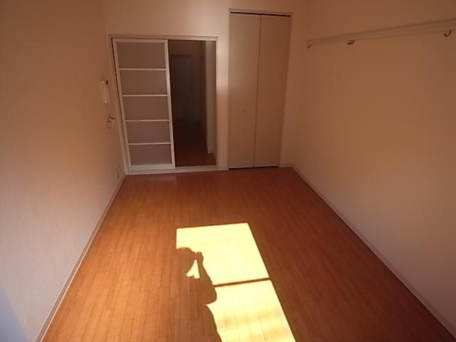 メゾンルナの居間・リビング