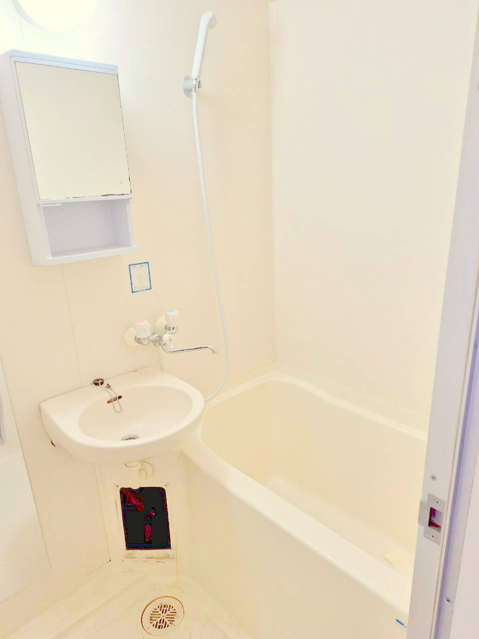 グランドール立川の玄関