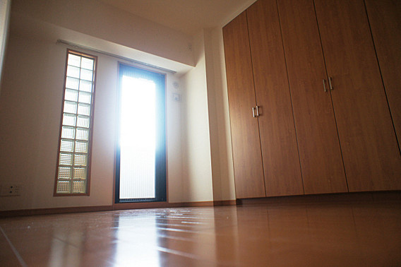 リーガル神戸三宮の居間・リビング