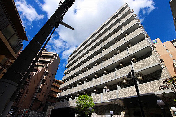 エスリード新神戸の外観