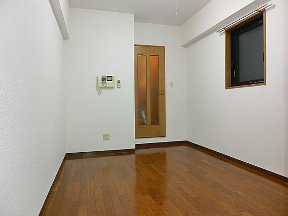 エスリード新神戸の居間・リビング