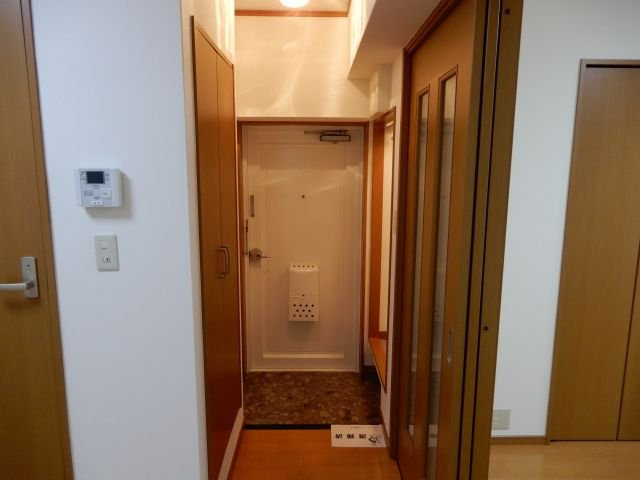 パレルミエール神戸の玄関