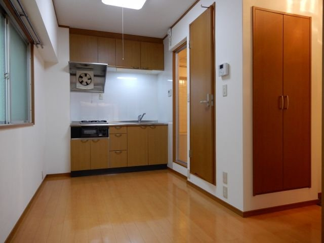 パレルミエール神戸の居間・リビング