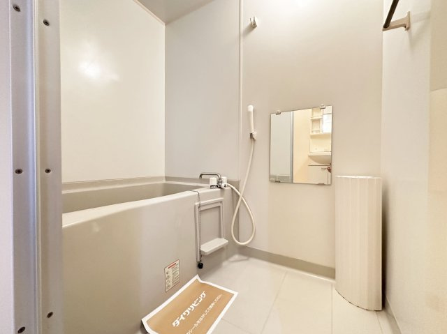 リヴェール北御座 B棟の浴室