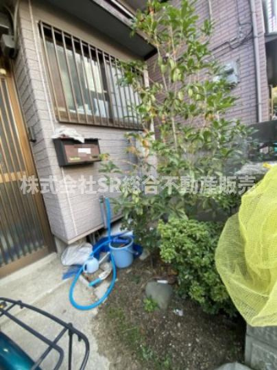 布市町1丁目中古戸建のその他共用部分|金木犀が植わっています♪