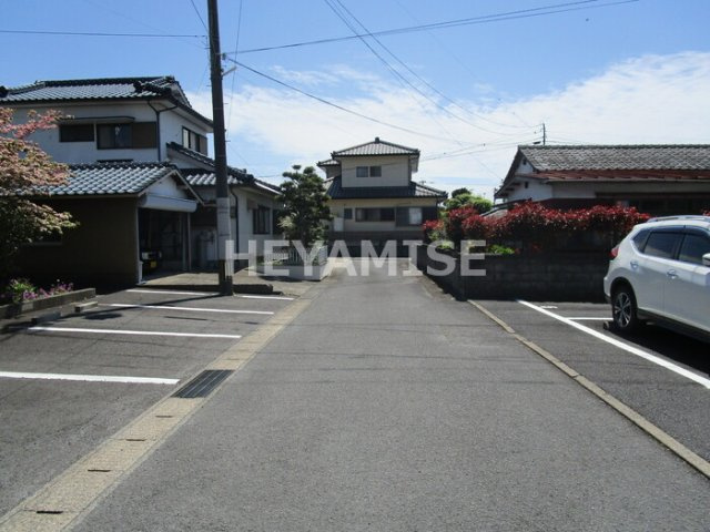 グリーンコーポB棟の駐車場