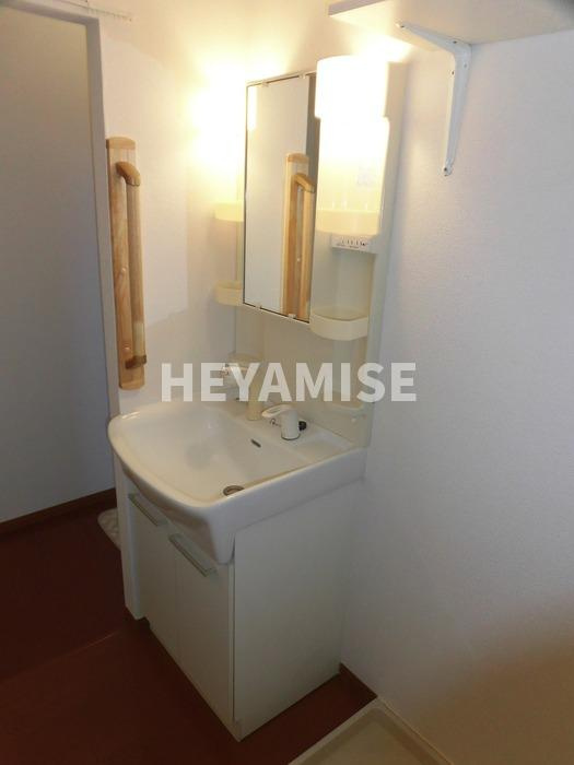 ウィルモア宮小路B棟の洗面所