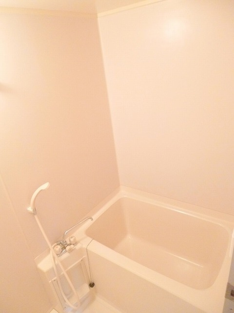 クランツ高井戸の浴室|シャワー付きバス