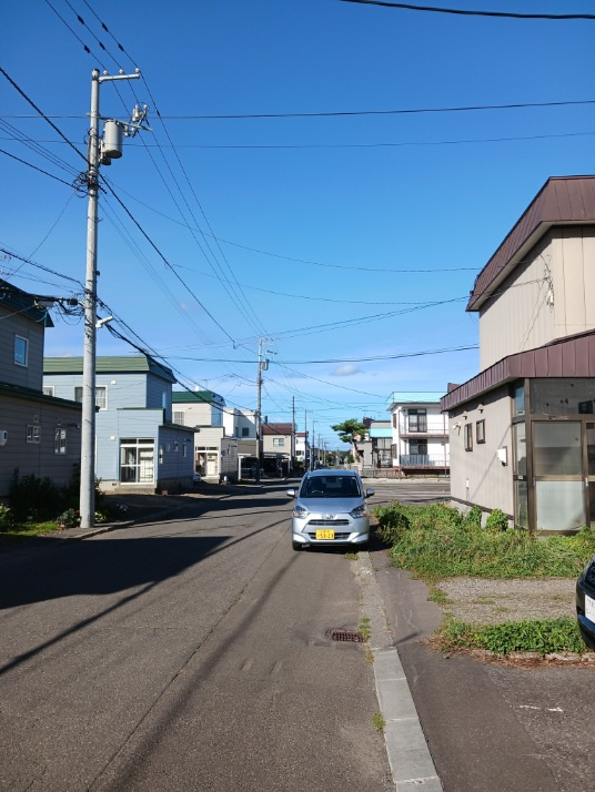 【前面道路含む現地写真】