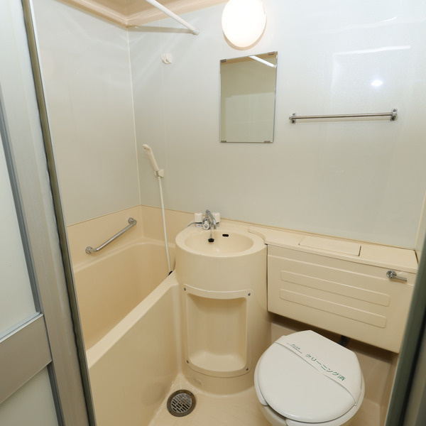 鴨志田ビルの浴室