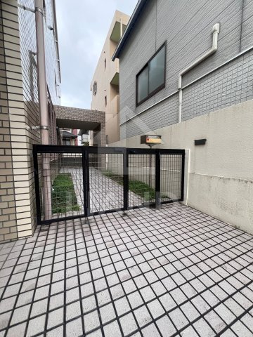 第2友広ビル　大楠小学校区のエントランス|第2友広ビル
