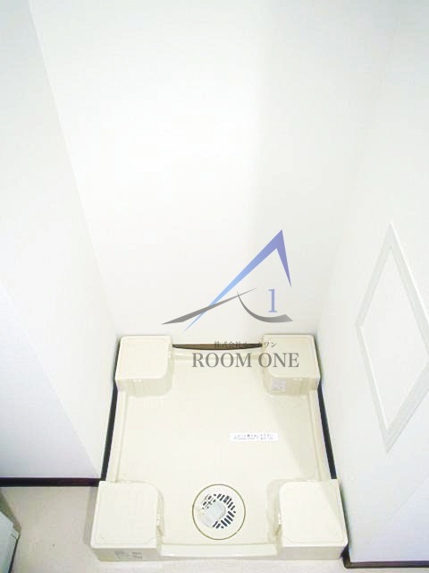 Rising place 綾瀬弐番館の設備|洗濯機置き場です。