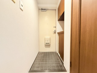 【玄関】 | サージュ白楽 | 玄関部分です。シューズボックス付でスッキリ収納