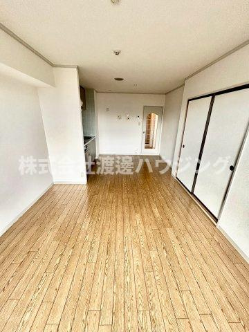 スカイコート待兼山A棟の居間・リビング