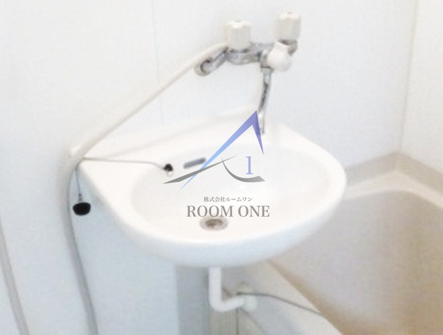 メゾン和田の洗面所|洗面台です。