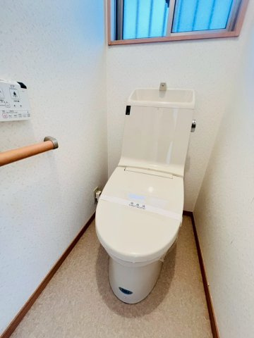枝吉1丁目連棟戸建（北）のトイレ