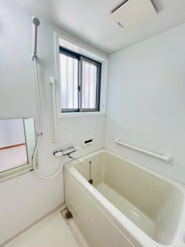 枝吉1丁目連棟戸建（北）の浴室