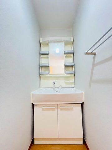 枝吉1丁目連棟戸建（北）の洗面所