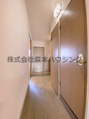 【内装】 | 　フェルザ住道 | 内装は落ち着いています