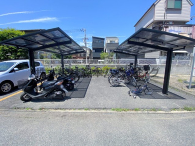 【その他共用部分】 | 　フェルザ住道 | 駐輪場です