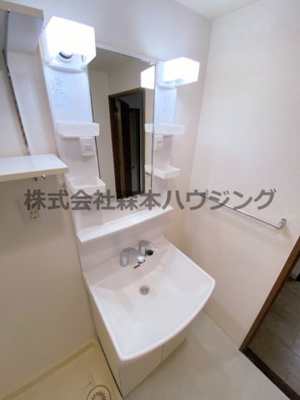 【独立洗面台】 | 　フェルザ住道 | 独立洗面化粧台が付いています