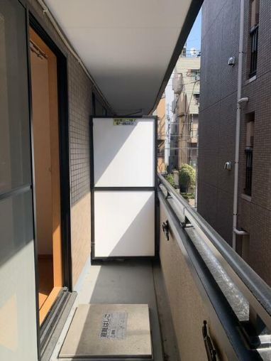 【バルコニー】