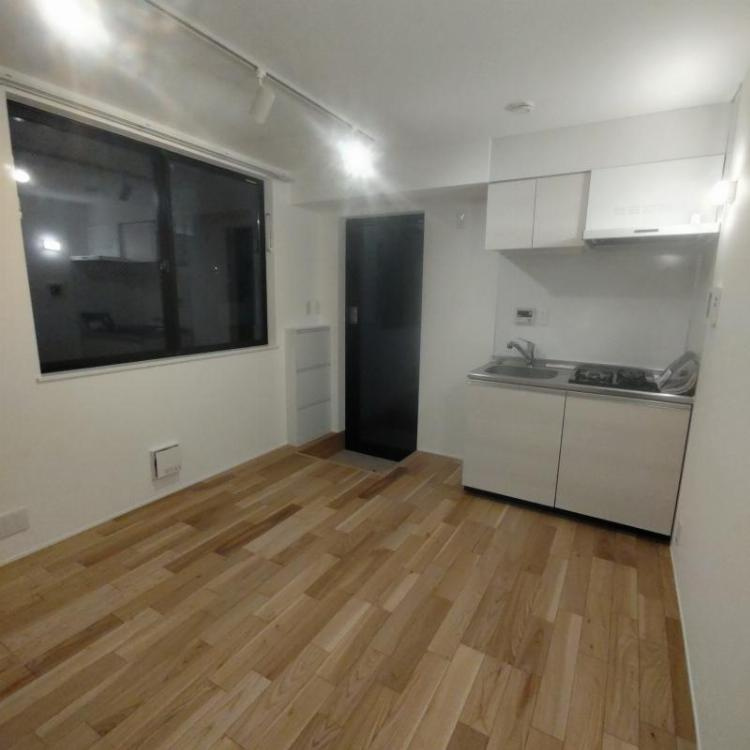 SETAGAYA Villaの居間・リビング|居室、リビング