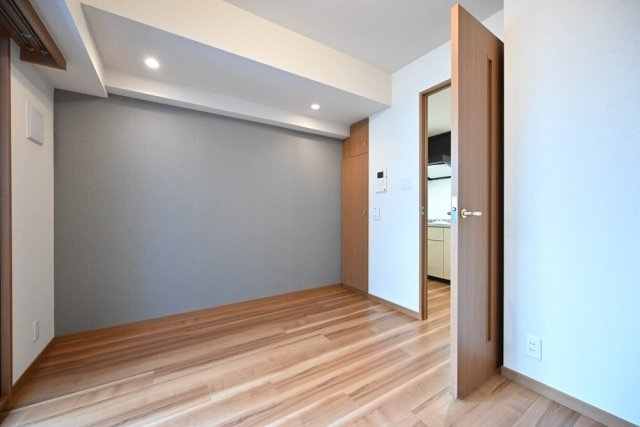 ルーブル高円寺伍番館の洋室|明るい洋室です