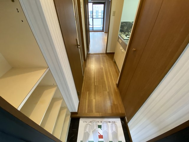 ヴィーブル三国ヶ丘の玄関