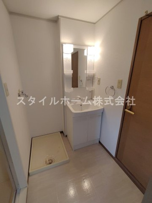 【洗面所】 | セジュールつきじ | 同建物内別部屋の写真です。