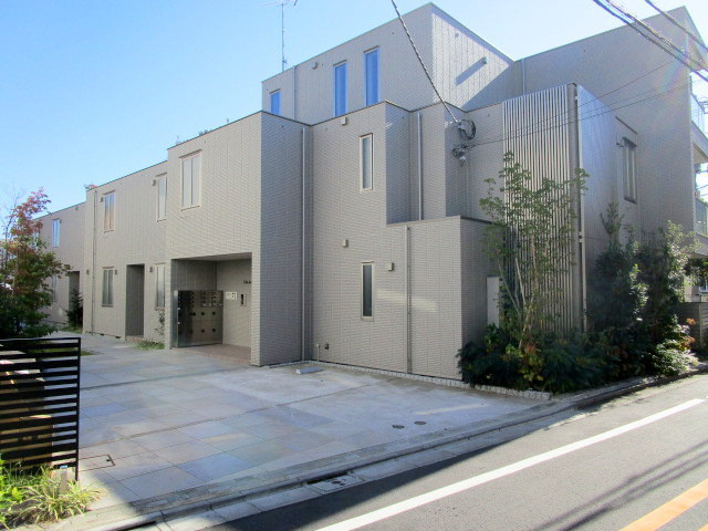 Villa　城山通りの外観|耐震構造の旭化成へーベルメゾン