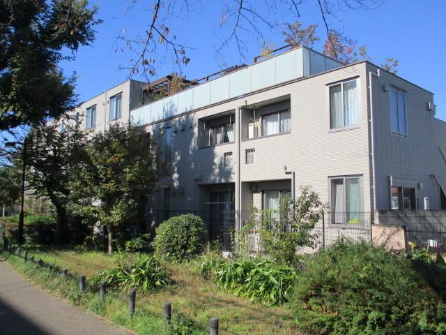 Villa　城山通りの外観|耐震構造の旭化成へーベルメゾン
