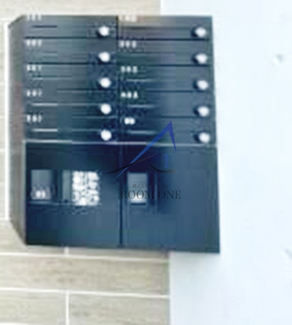 パレス池袋本町のその他共用部分|集合ポストと宅配ボックスです。