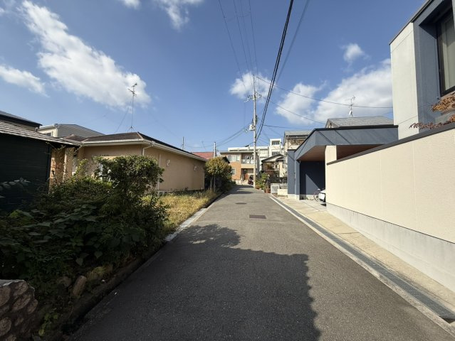豊中市刀根山二丁目戸建の前面道路含む現地写真|前面道路！