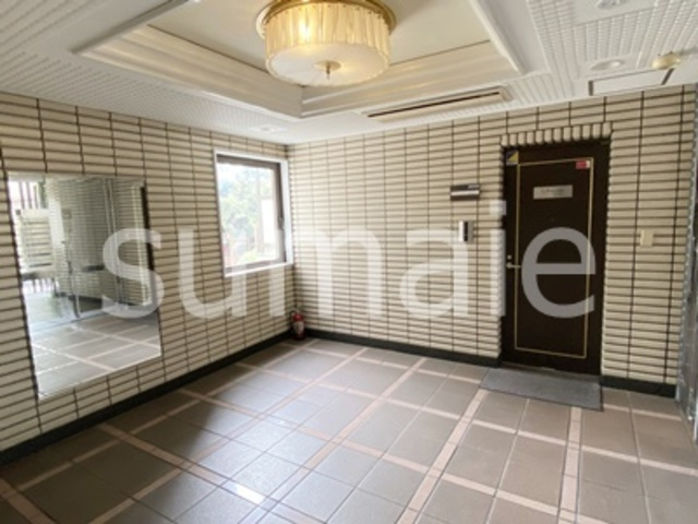 ヒルトップマンションのエントランス|エントランスです☆