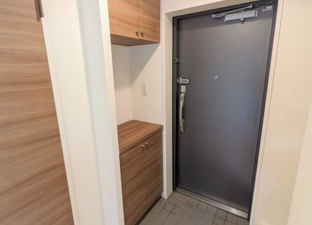 アソシエール駒沢　駒沢公園徒歩圏内　オートロック　デザイナーズの玄関