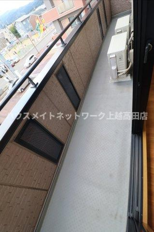 ロイヤルパレス春日山のバルコニー|バルコニー