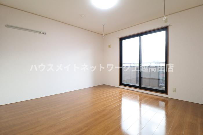 ロイヤルパレス春日山の洋室|洋室