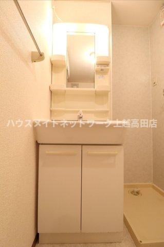 ロイヤルパレス春日山の独立洗面台|独立洗面台