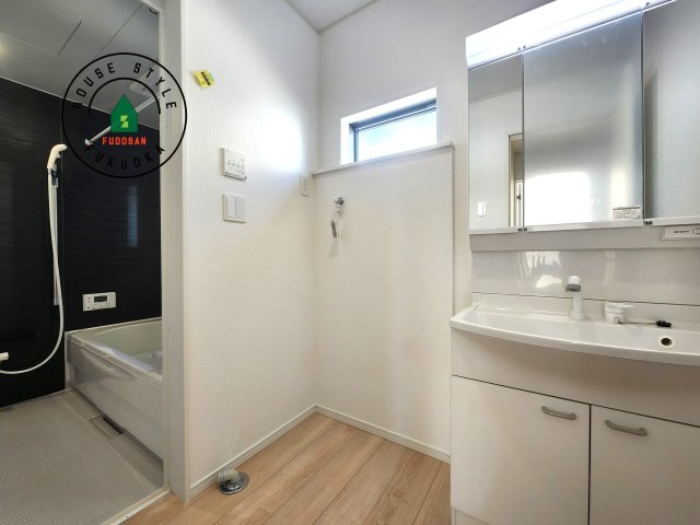 糟屋郡須恵町新原第5-3棟（1号棟）の脱衣所|脱衣所、洗面所は小さなプライベートスペース。歯磨き、洗顔と毎日施す個人空間。