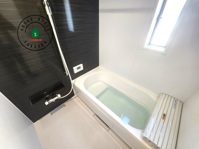 糟屋郡須恵町新原第5-3棟（1号棟）の浴室|浴室は一日の疲れを癒す場所だから、家族みんながゆったりできる快適設計。追い炊き機能付きオートバス。安定した温度で、いつでも快適に入浴できます。